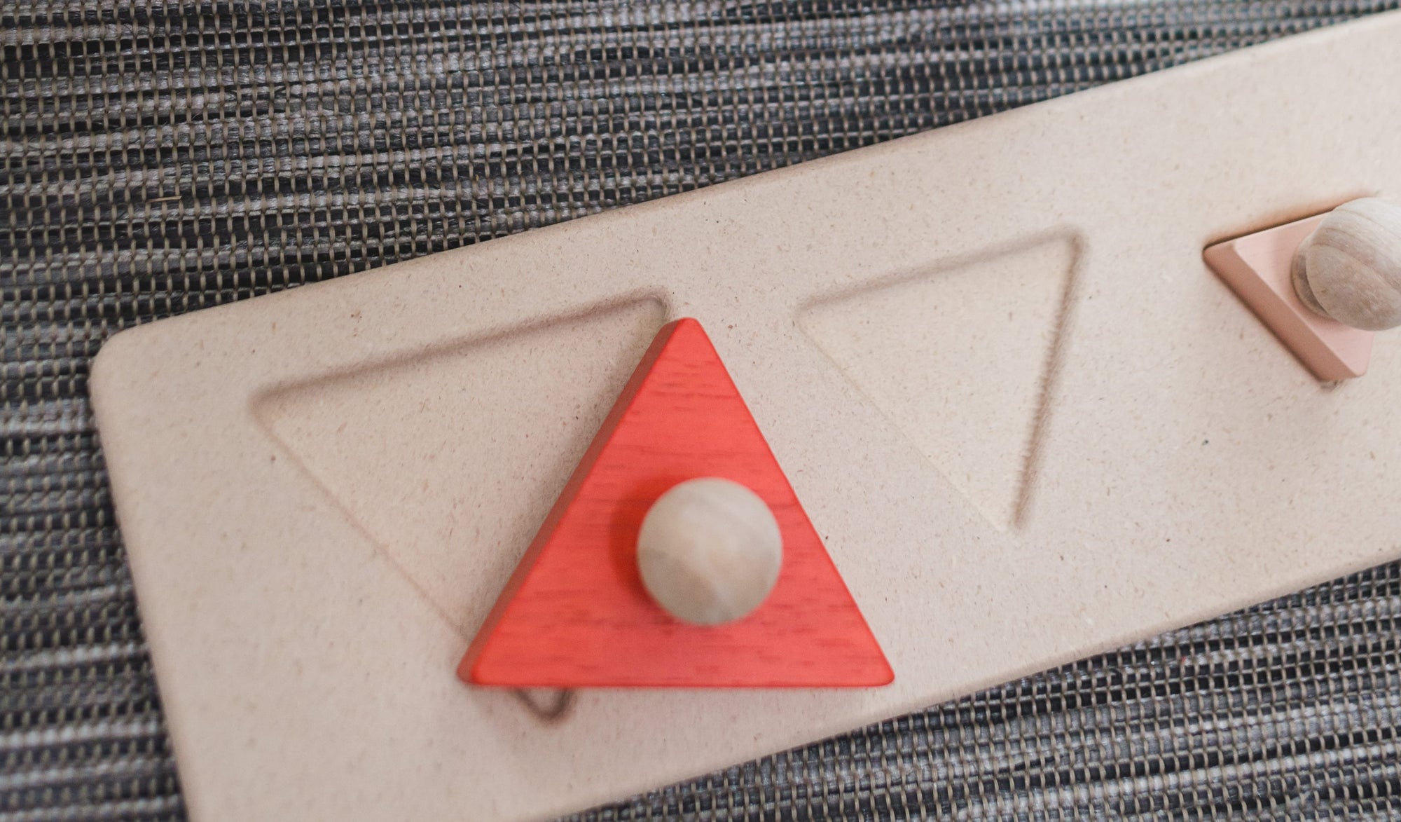 TRIANGLE MATCHING PUZZLE