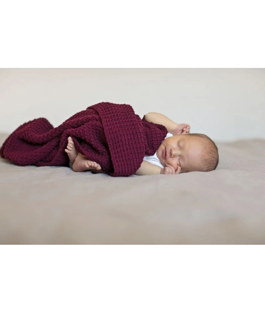 Knitted Organic Blanket Corn Knit color: burgundy